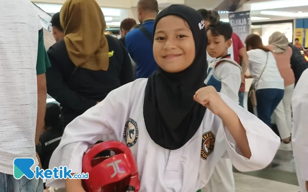 Thumbnail Berita - Atlet Belia Ternate Almaidah Puteri Chaisar, Peraih Emas Kejuaraan Taekwondo di Manado