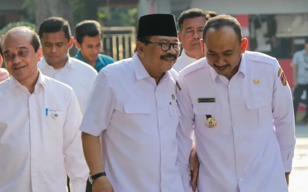 Thumbnail Kunjungi Ngawi, Wantimpres Soekarwo Bawa 3 Oleh-oleh untuk Presiden Jokowi di Bidang Pertanian Ramah Lingkungan, Apa Saja?