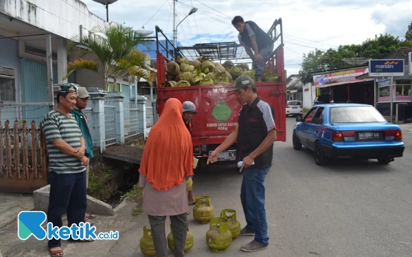 Thumbnail Beli LPG 3 Kg Wajib Bawa KTP-KK,  Pastikan Warga Layak Subsidi