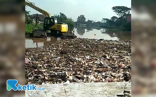 Thumbnail Berita - Pemkab Bandung Gelontorkan Rp10,4 Miliar untuk Pembangunan Jembatan Sungai Cikeruh