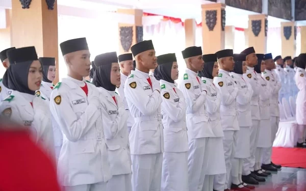 Thumbnail Berita - Paskibraka Kabupaten Pacitan 2023 Resmi Dikukuhkan Bupati