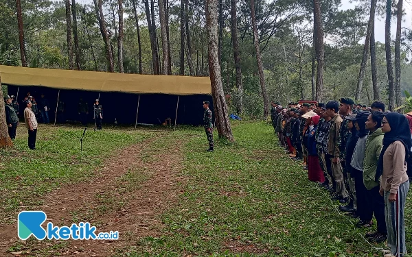 Thumbnail Upacara di Lereng Gunung Arjuno, Petani Kampanye Merdeka Hutanku