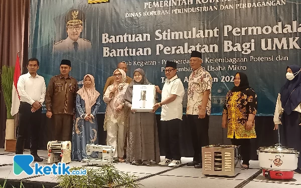 Thumbnail Berita - 200 Pelaku UMKM Kota Malang Dapat Bantuan Alat Produksi