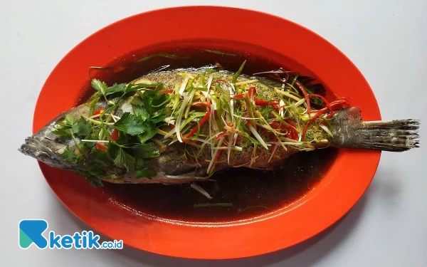 Thumbnail Ikan Bakar di Janenake Pacitan, Bumbunya Meresap Bikin Ketagihan