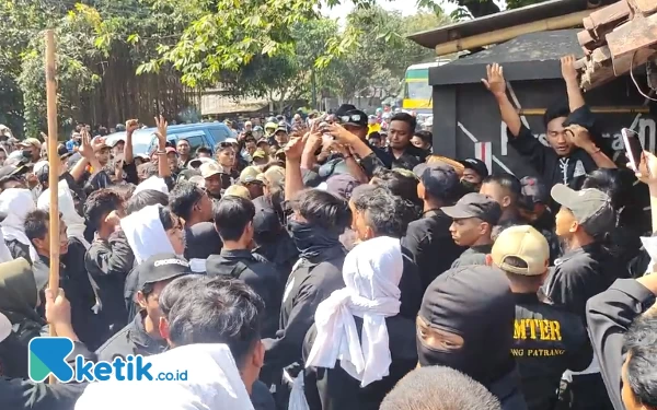 Thumbnail Ditolak Anggota, Tugu PSHT di Jember Gagal Dibongkar