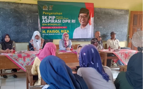 Thumbnail Salurkan Beasiswa PIP, Anggota DPR RI Faisol Riza: Gunakan Sebaik-baiknya untuk Kebutuhan Sekolah