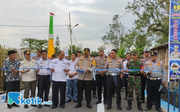 Thumbnail Kapolres Kota Pagaralam Resmikan Kampung Tertib Lalul Lintas