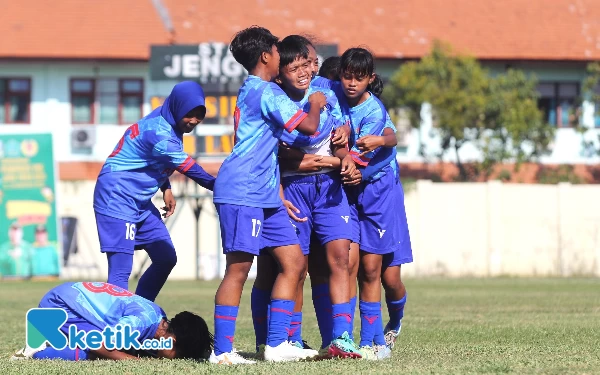 Thumbnail Rusdianna Sari Brace, Sepak Bola Putri Sidoarjo Melaju ke Final