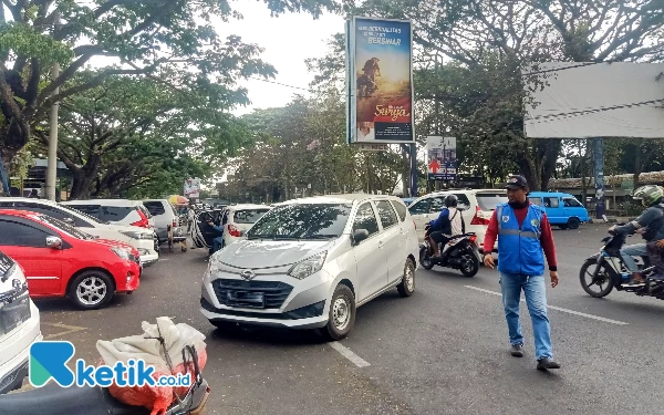 Thumbnail Penataan Parkir dan Markah Jalan Trunojoyo Kacau, Ini Rencana Dishub Kota Malang