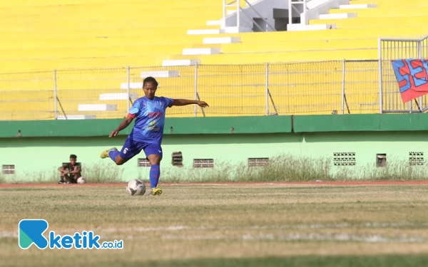 Thumbnail Suporter Berduyun-duyun Dukung Final Sepak Bola Sidoarjo di GOR Delta, Sidoarjo Unggul Sementara 3-1