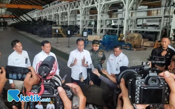 Thumbnail Presiden Jokowi Targetkan 2025 PT Pindad Masuk Top Fifty Perusahaan Pertahanan Dunia