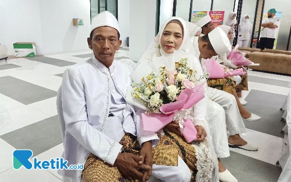 Thumbnail Berita - 6 Bulan Nikah Siri, Pasutri 60 Tahun di Malang Lega usai Ikuti Isbat Nikah