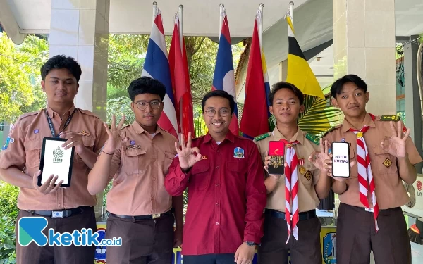 Thumbnail Ciptakan Aplikasi SEGAR untuk Tingkatkan Kesehatan Fisik dan Mental, Anggota Pramuka SMAN 3 Sidoarjo Menuai Apresiasi