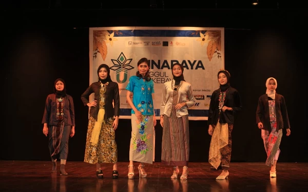 Thumbnail Lestarikan Batik, Mahasiswa Politeknik LP3I Jakarta Gelar Pameran Batik