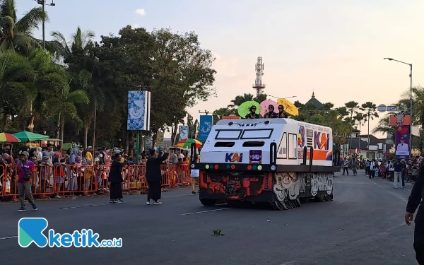 Thumbnail Puncak Karnaval Pawai Mobil Hias, Ajang Edukasi Masyarakat Jember