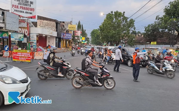 Thumbnail Dishub Jember Terus Evaluasi Ruas Satu Arah di Jalan Jawa