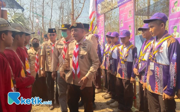 Thumbnail Berita - Hari Kedua, Ketua Pramuka Jatim Blusukan ke Camp Jambore, Disambut Meriah Setiap Kontingen