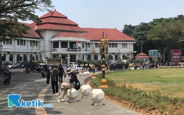 Thumbnail Tahap Akhir Revitalisasi, Alun-Alun Tugu Baru Dibuka 9 Oktober 2023