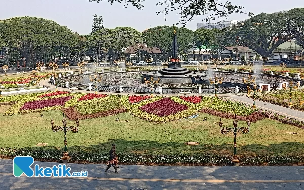 Thumbnail Berita - Revitalisasi Selesai, Alun-Alun Tugu Malang Dapat Dikunjungi Warga