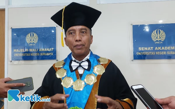 Tak Masalah Kerja Tak Sesuai Jurusan, Rektor Unesa: Harus Cepat Adaptif