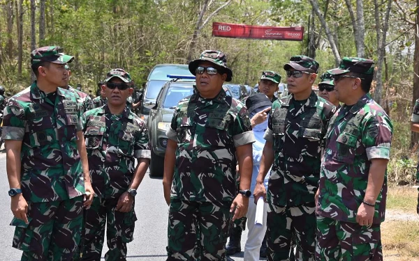 Thumbnail Pangdam V/Brawijaya Tinjau Aset Milik TNI AD di Tulungagung