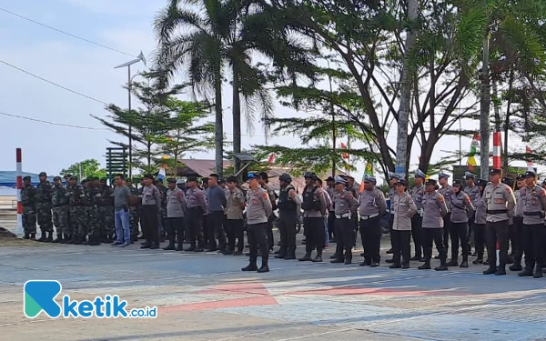 Thumbnail Berita - Sambut Kedatangan Istri Kabinet ke Raja Ampat, TNI-Polri Gelar Apel Gabungan