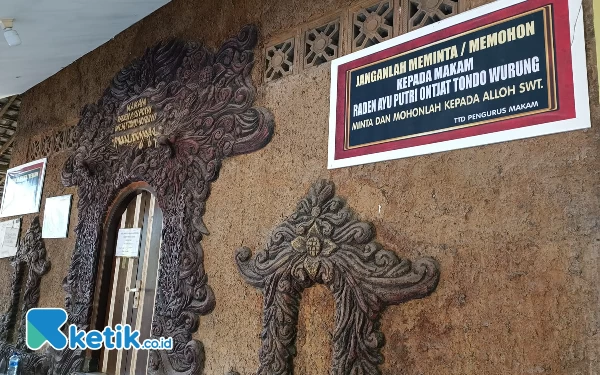 Thumbnail Menapaki Sejarah Majapahit di Terung, Raden Ayu Putri Ontjat Tondo Wurung dituduh hamil diluar nikah hingga bedaknya bisa buat awet muda