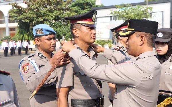 Thumbnail Berita - Wakapolres Tuban Dimutasi ke Polda Jatim, Ini Penggantinya