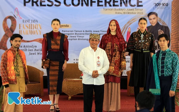 Thumbnail Disbudpar Jatim Angkat Pesona Batik dan Tenun di East Java Fashion Harmony