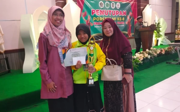 Thumbnail Berita - Sering Lomba, Rohmatul Inayah Raih Bawa Gresik Juara I MTQ Porseni MI Tingkat Jatim 2023