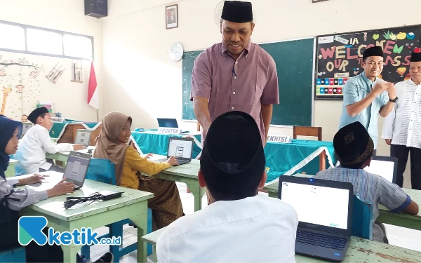 Thumbnail Lima Ribu Lebih Siswa SD Ikuti ANBK, Dindik Pacitan Tinjau Sekolah