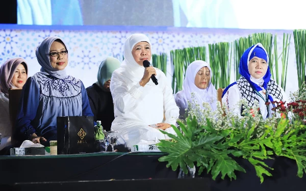 Thumbnail Ratusan Ribu Warga Ikuti Parade Selawat di Peringatan HSN 2023