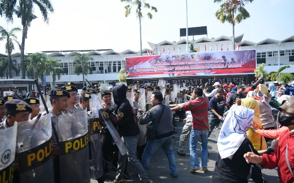 Thumbnail Jelang Pemilu 2024, Polres Jember Simulasikan Sistem Pengamanan Kota