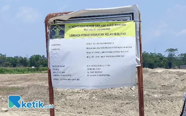 Thumbnail Proyek Rp 15,6 M di Blitar Diduga Pakai Tanah Urug Ilegal