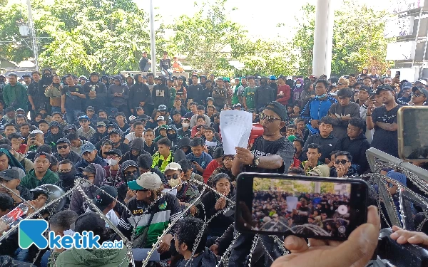 Thumbnail Performa Dianggap Buruk, Ini Empat Tuntutan Bonek ke Manajemen Persebaya