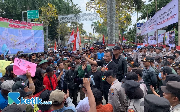 Thumbnail Peliknya Pemberantasan Tebu Liar, Dahulu Mendukung Sekarang Menikung