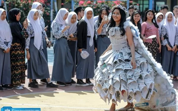 Thumbnail Hadirkan Peri, Cara Unik SMAN 1 Cicalengka Gelar Project Penguatan Profil Pelajar Pancasila