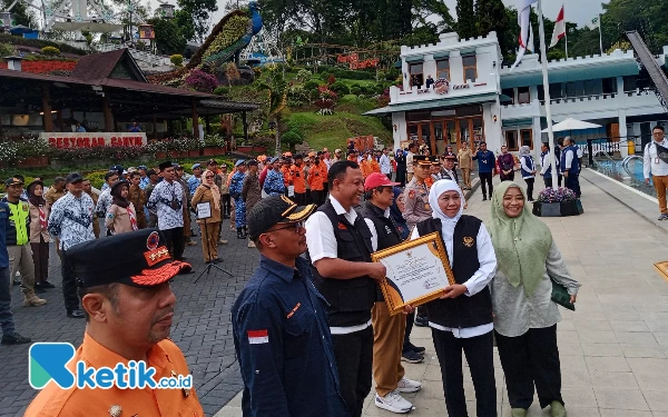 Thumbnail Antisipasi Banjir, Gubernur Jatim Harap Kepala Daerah Keruk Sungai yang Alami Sedimentasi