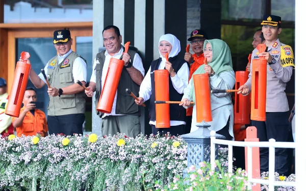 Antisipasi Musim Hujan, Gubernur Khofifah Gelar Apel Siaga Darurat Bencana Hidrometeorologi