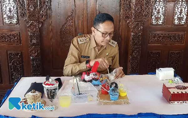 Thumbnail Berita - Bersiap Jadi Tuan Rumah International Mask Festival, Forkopimda Kota Malang Lukis Topeng