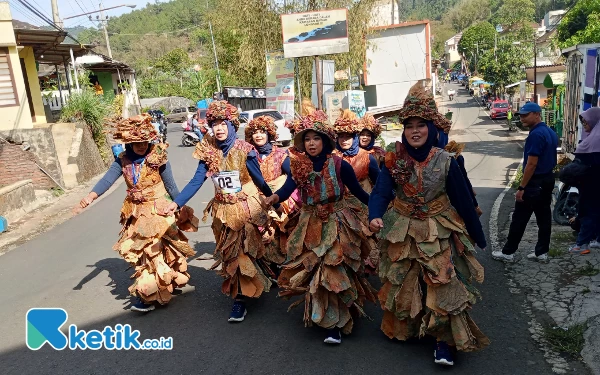 Kampanye Olah Sampah, Guru Bumiaji Kota Batu Ikuti Jalan Kreasi Daur Ulang Sampah