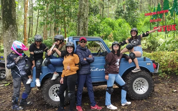 Thumbnail Jeep Offroad, Paket Wisata Andalan Desa Bulukerto Kota Batu