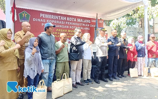 Thumbnail Kendalikan Inflasi, Operasi Pasar Murah Sasar Lima Kecamatan di Kota Malang