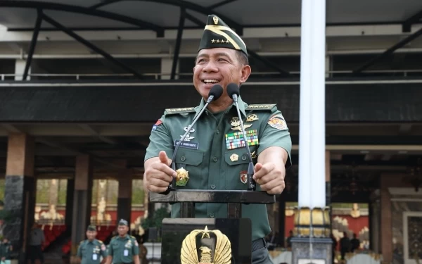 Thumbnail Besok Pagi, Presiden Jokowi Lantik Jenderal Agus Subiyanto Jadi Panglima TNI