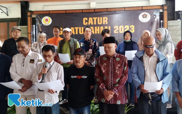 Thumbnail Lewat Catur Silaturahmi, Parpol di Kota Batu Komitmen Ciptakan Pemilu Damai 2024