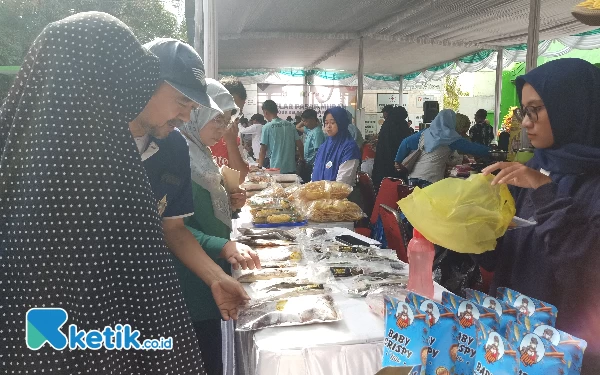 Antusiasme Warga Lowokwaru Belanja di Pasar Murah Produk Kelautan dan Perikanan