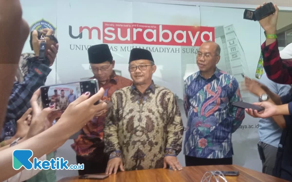 Thumbnail Muhammadiyah Beri KTA Kehormatan kepada Prabowo Subianto