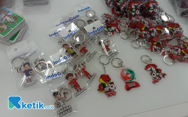 Thumbnail Selama Piala Dunia U-17 di Surabaya, 16 Ribu Merchandise Terjual