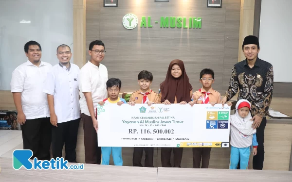 Thumbnail Bentuk Solidaritas kepada Rakyat Palestina, Yayasan Al Muslim Salurkan Donasi ke Baznas Sidoarjo