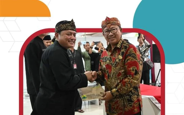 Thumbnail Berita - Lantik Dirut RSUD Sayang, Bupati Cianjur Dorong Jadi Rumah Sakit Internasional